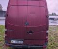 Красный Мерседес Sprinter, объемом двигателя 2.2 л и пробегом 303 тыс. км за 6800 $, фото 3 на Automoto.ua