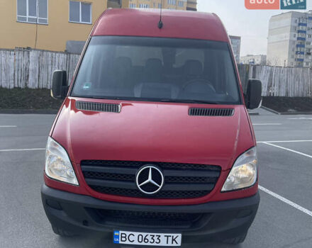 Красный Мерседес Sprinter, объемом двигателя 2.99 л и пробегом 600 тыс. км за 15500 $, фото 1 на Automoto.ua