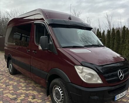 Красный Мерседес Sprinter, объемом двигателя 2.1 л и пробегом 430 тыс. км за 10000 $, фото 4 на Automoto.ua