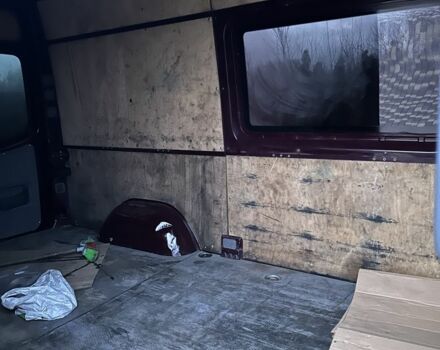 Красный Мерседес Sprinter, объемом двигателя 2.1 л и пробегом 430 тыс. км за 10000 $, фото 7 на Automoto.ua