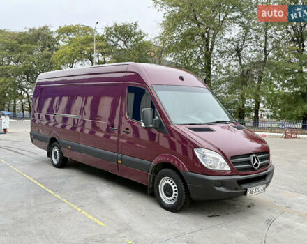 Красный Мерседес Sprinter, объемом двигателя 2.2 л и пробегом 390 тыс. км за 12900 $, фото 8 на Automoto.ua