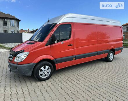 Красный Мерседес Sprinter, объемом двигателя 3 л и пробегом 264 тыс. км за 17500 $, фото 3 на Automoto.ua