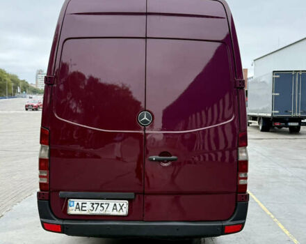 Красный Мерседес Sprinter, объемом двигателя 2.2 л и пробегом 390 тыс. км за 12900 $, фото 5 на Automoto.ua