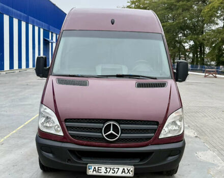 Красный Мерседес Sprinter, объемом двигателя 2.2 л и пробегом 390 тыс. км за 12900 $, фото 9 на Automoto.ua