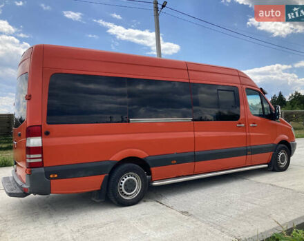Красный Мерседес Sprinter, объемом двигателя 2.99 л и пробегом 781 тыс. км за 15555 $, фото 7 на Automoto.ua