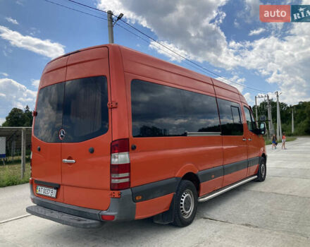 Красный Мерседес Sprinter, объемом двигателя 2.99 л и пробегом 781 тыс. км за 15555 $, фото 6 на Automoto.ua