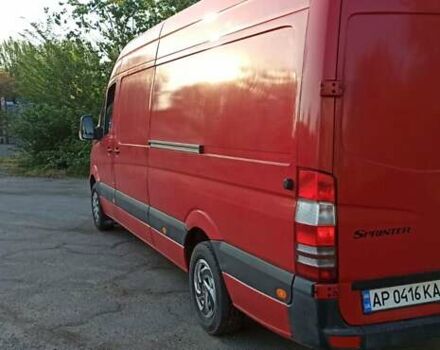 Красный Мерседес Sprinter, объемом двигателя 2.14 л и пробегом 250 тыс. км за 16500 $, фото 4 на Automoto.ua