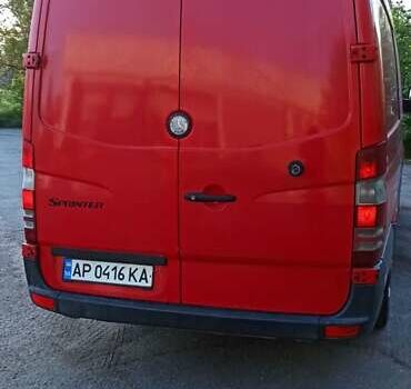 Красный Мерседес Sprinter, объемом двигателя 2.14 л и пробегом 250 тыс. км за 16500 $, фото 3 на Automoto.ua