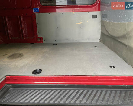 Красный Мерседес Sprinter, объемом двигателя 2.9 л и пробегом 336 тыс. км за 29500 $, фото 12 на Automoto.ua