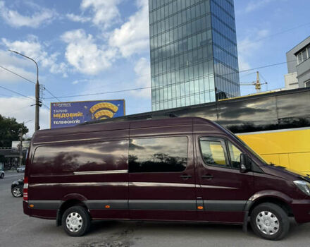 Красный Мерседес Sprinter, объемом двигателя 3 л и пробегом 342 тыс. км за 33052 $, фото 5 на Automoto.ua