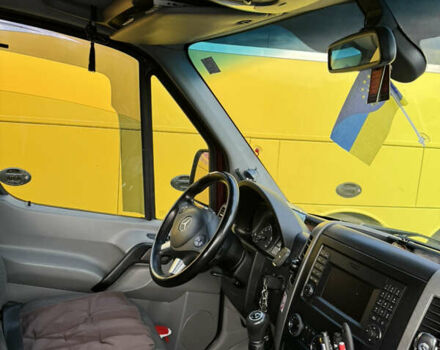 Красный Мерседес Sprinter, объемом двигателя 3 л и пробегом 342 тыс. км за 33052 $, фото 12 на Automoto.ua
