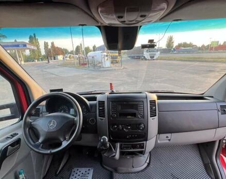 Красный Мерседес Sprinter, объемом двигателя 2.1 л и пробегом 377 тыс. км за 20200 $, фото 11 на Automoto.ua