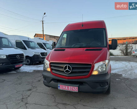 Красный Мерседес Sprinter, объемом двигателя 2.2 л и пробегом 331 тыс. км за 18900 $, фото 3 на Automoto.ua