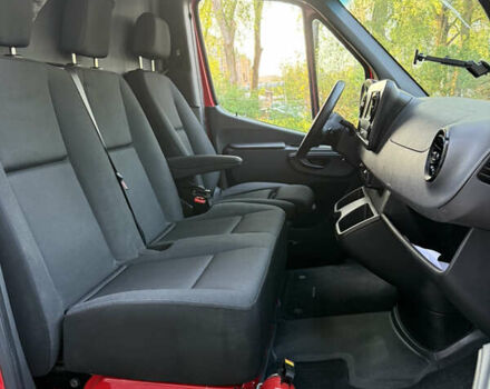 Красный Мерседес Sprinter, объемом двигателя 3 л и пробегом 327 тыс. км за 62762 $, фото 28 на Automoto.ua