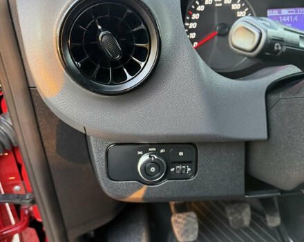 Красный Мерседес Sprinter, объемом двигателя 0 л и пробегом 228 тыс. км за 24800 $, фото 13 на Automoto.ua