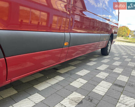 Красный Мерседес Sprinter, объемом двигателя 1.95 л и пробегом 255 тыс. км за 25500 $, фото 11 на Automoto.ua