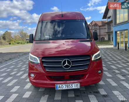 Красный Мерседес Sprinter, объемом двигателя 1.95 л и пробегом 255 тыс. км за 25500 $, фото 1 на Automoto.ua