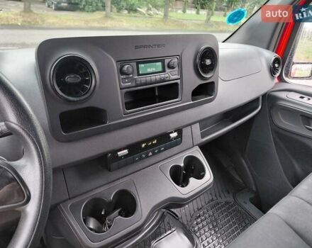 Красный Мерседес Sprinter, объемом двигателя 3 л и пробегом 360 тыс. км за 40679 $, фото 20 на Automoto.ua