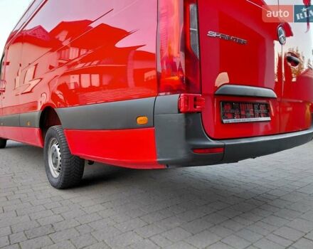 Красный Мерседес Sprinter, объемом двигателя 3 л и пробегом 360 тыс. км за 40679 $, фото 12 на Automoto.ua