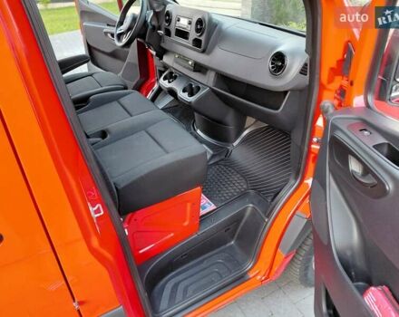 Красный Мерседес Sprinter, объемом двигателя 3 л и пробегом 360 тыс. км за 40679 $, фото 16 на Automoto.ua