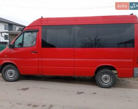 Красный Мерседес Sprinter, объемом двигателя 2.69 л и пробегом 700 тыс. км за 6000 $, фото 3 на Automoto.ua