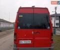 Красный Мерседес Sprinter, объемом двигателя 2.69 л и пробегом 700 тыс. км за 6000 $, фото 4 на Automoto.ua