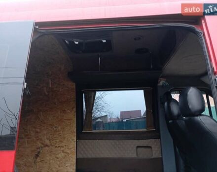 Красный Мерседес Sprinter, объемом двигателя 2.69 л и пробегом 700 тыс. км за 6000 $, фото 6 на Automoto.ua