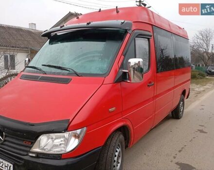 Красный Мерседес Sprinter, объемом двигателя 2.69 л и пробегом 700 тыс. км за 6000 $, фото 1 на Automoto.ua