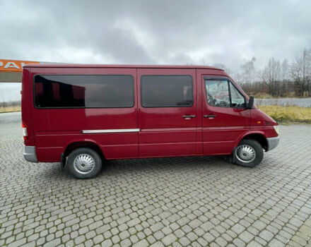 Красный Мерседес Sprinter, объемом двигателя 2.69 л и пробегом 216 тыс. км за 8900 $, фото 3 на Automoto.ua