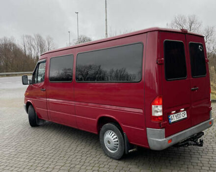Красный Мерседес Sprinter, объемом двигателя 2.69 л и пробегом 216 тыс. км за 8900 $, фото 6 на Automoto.ua