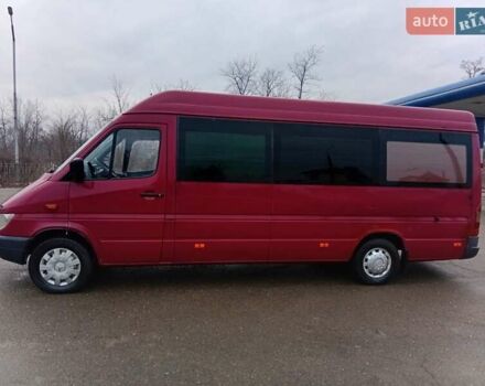 Красный Мерседес Sprinter, объемом двигателя 2.69 л и пробегом 605 тыс. км за 6400 $, фото 1 на Automoto.ua