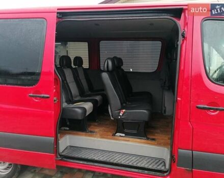 Красный Мерседес Sprinter, объемом двигателя 2.14 л и пробегом 380 тыс. км за 11800 $, фото 2 на Automoto.ua