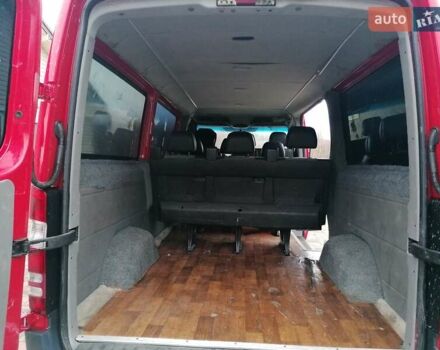 Красный Мерседес Sprinter, объемом двигателя 2.14 л и пробегом 380 тыс. км за 11800 $, фото 1 на Automoto.ua