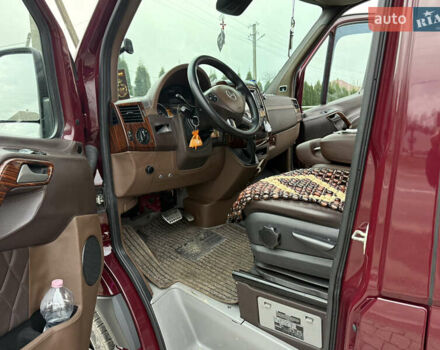 Красный Мерседес Sprinter, объемом двигателя 2.99 л и пробегом 350 тыс. км за 45000 $, фото 7 на Automoto.ua