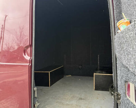 Красный Мерседес Sprinter, объемом двигателя 2.99 л и пробегом 350 тыс. км за 45000 $, фото 20 на Automoto.ua