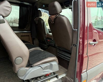 Красный Мерседес Sprinter, объемом двигателя 2.99 л и пробегом 350 тыс. км за 45000 $, фото 17 на Automoto.ua