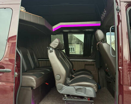 Красный Мерседес Sprinter, объемом двигателя 2.99 л и пробегом 350 тыс. км за 45000 $, фото 11 на Automoto.ua