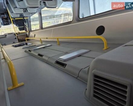 Красный Мерседес Sprinter, объемом двигателя 2.2 л и пробегом 200 тыс. км за 33900 $, фото 31 на Automoto.ua