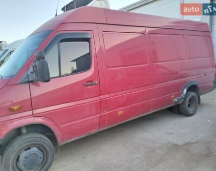 Красный Мерседес Sprinter, объемом двигателя 2.69 л и пробегом 586 тыс. км за 8300 $, фото 2 на Automoto.ua