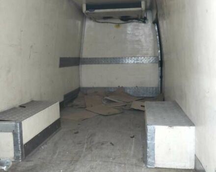 Красный Мерседес Sprinter, объемом двигателя 2.69 л и пробегом 586 тыс. км за 8300 $, фото 8 на Automoto.ua