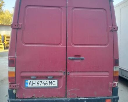 Красный Мерседес Sprinter, объемом двигателя 2.69 л и пробегом 586 тыс. км за 8300 $, фото 3 на Automoto.ua