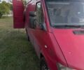 Красный Мерседес Sprinter, объемом двигателя 2.2 л и пробегом 373 тыс. км за 5000 $, фото 1 на Automoto.ua
