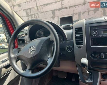 Червоний Мерседес Sprinter, об'ємом двигуна 2.14 л та пробігом 296 тис. км за 22000 $, фото 15 на Automoto.ua