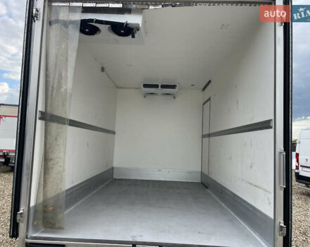 Красный Мерседес Sprinter, объемом двигателя 2.2 л и пробегом 243 тыс. км за 25800 $, фото 16 на Automoto.ua