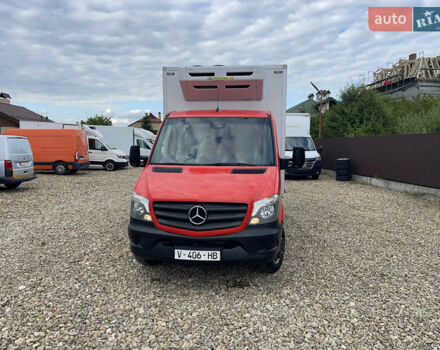 Красный Мерседес Sprinter, объемом двигателя 2.2 л и пробегом 243 тыс. км за 25800 $, фото 1 на Automoto.ua