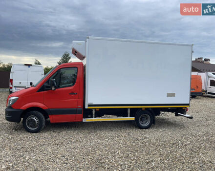 Красный Мерседес Sprinter, объемом двигателя 2.2 л и пробегом 243 тыс. км за 25800 $, фото 3 на Automoto.ua