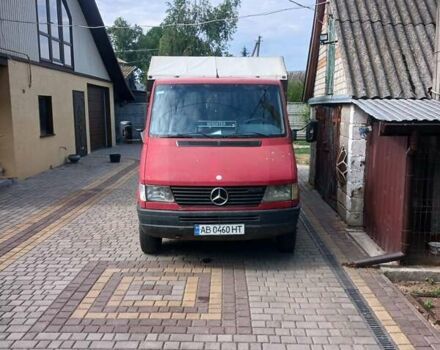 Красный Мерседес Sprinter, объемом двигателя 2.9 л и пробегом 755 тыс. км за 10000 $, фото 2 на Automoto.ua
