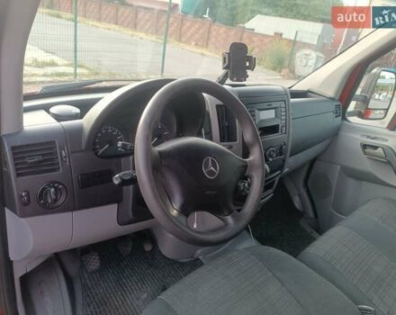 Красный Мерседес Sprinter, объемом двигателя 2.14 л и пробегом 480 тыс. км за 19000 $, фото 25 на Automoto.ua