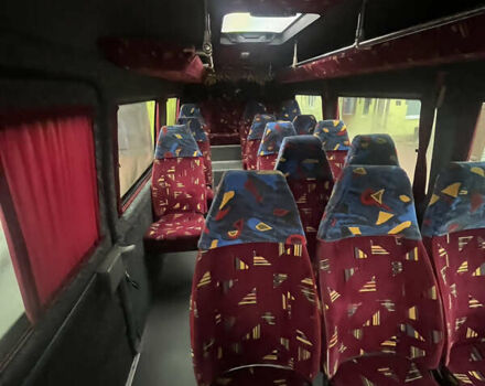 Красный Мерседес Sprinter, объемом двигателя 2.87 л и пробегом 250 тыс. км за 11500 $, фото 6 на Automoto.ua