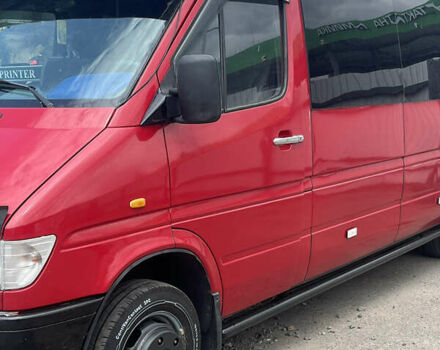 Красный Мерседес Sprinter, объемом двигателя 2.87 л и пробегом 250 тыс. км за 11500 $, фото 1 на Automoto.ua